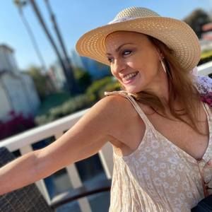 Meet your Posher, Krisztina